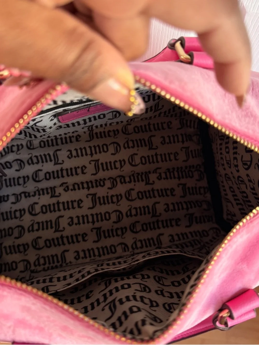 Juicy Couture Obsession Hot Pink Velvet Crystal Logo Satchel - Picture 4 of 9